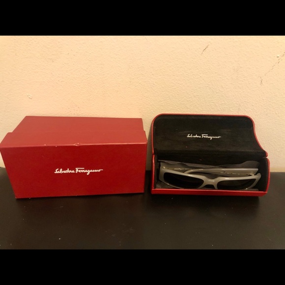 Salvatore Ferragamo Maharani Crystal Embellished - Picture 2 of 6